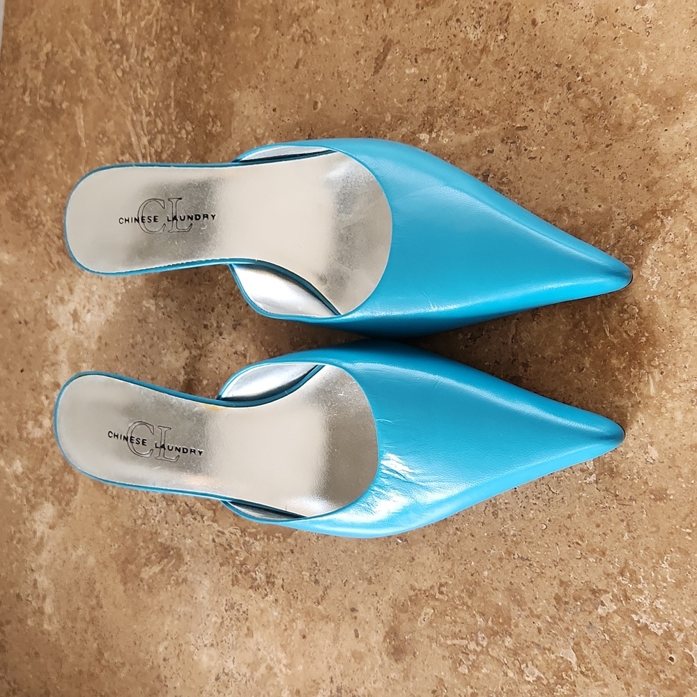 Women's Chinese Laundy Low Heels Size 9m